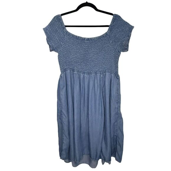 Torrid 3 Chambray Off Shoulder Smocked Skater Dress Blue Above Knee Pockets - Picture 7 of 8